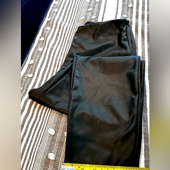 FABLETICS FAUX LEATHER look  Stretchy fabric, color BLACK, size XL, Inseam 26. - Picture 7 of 8